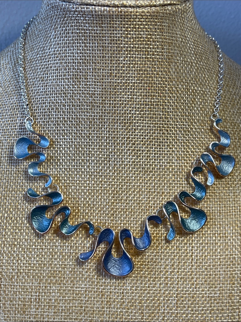Silver-tone Blue Waves 16” +3” extender necklace